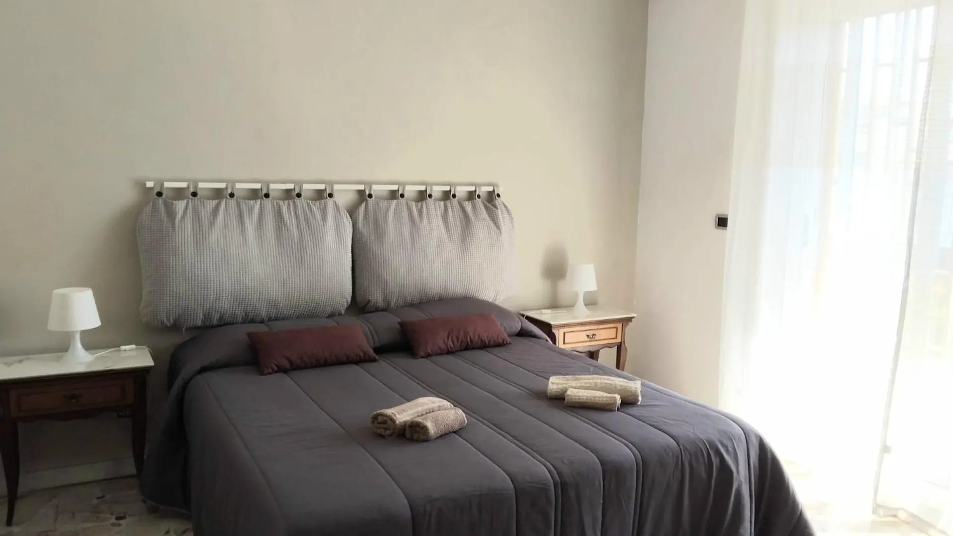 Vittoria Apartment 4 Posti Letto Parcheggio Libero Catania